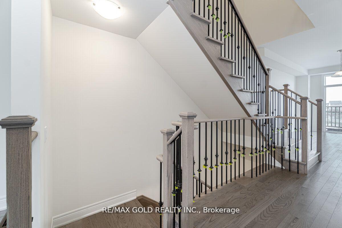 Photo 11 of 18 Andress Way, Markham, Cedarwood — HOMEH