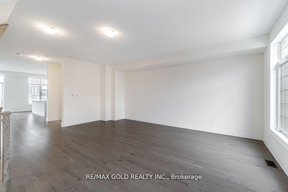 Photo 13 of 18 Andress Way, Markham, Cedarwood — HOMEH