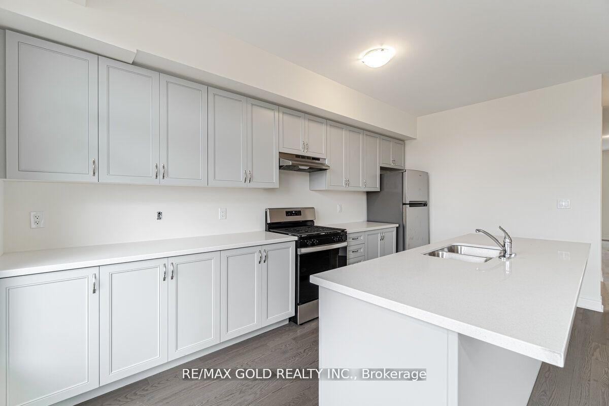 Photo 16 of 18 Andress Way, Markham, Cedarwood — HOMEH
