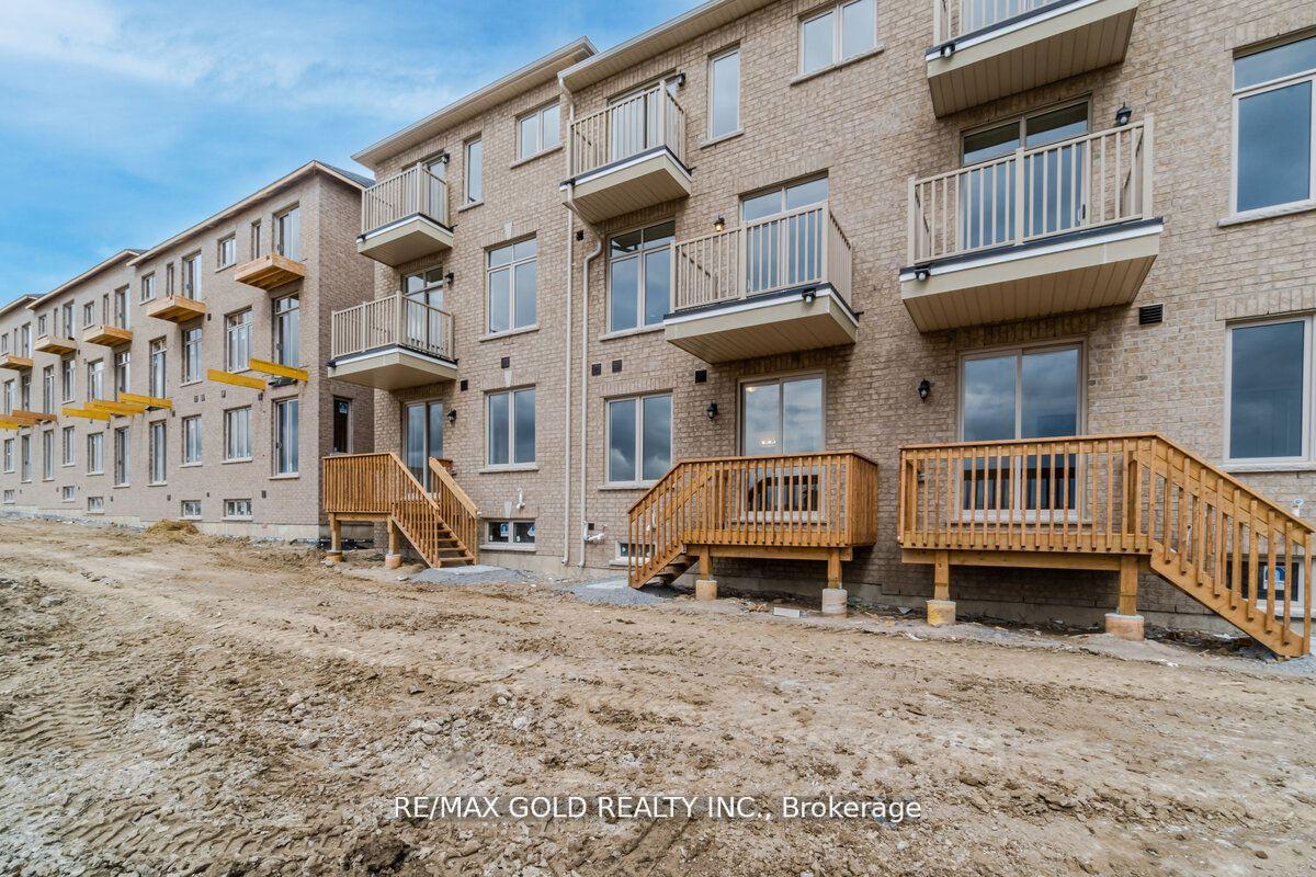 Photo 37 of 18 Andress Way, Markham, Cedarwood — HOMEH