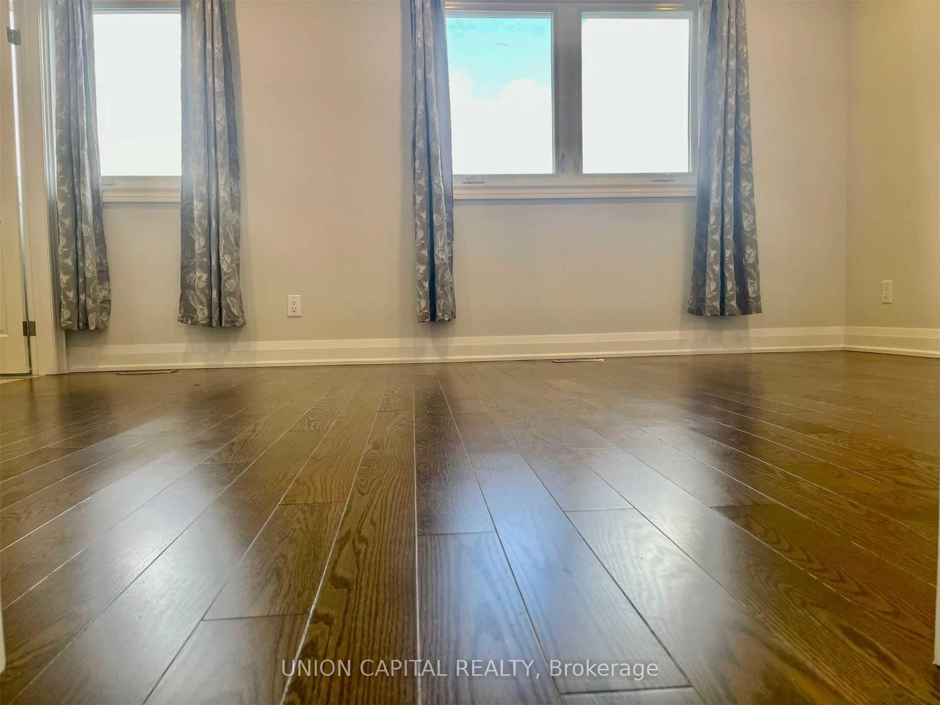 Photo 9 of Unit Upper, 121 Stargell Crescent, Markham, Raymerville — HOMEH