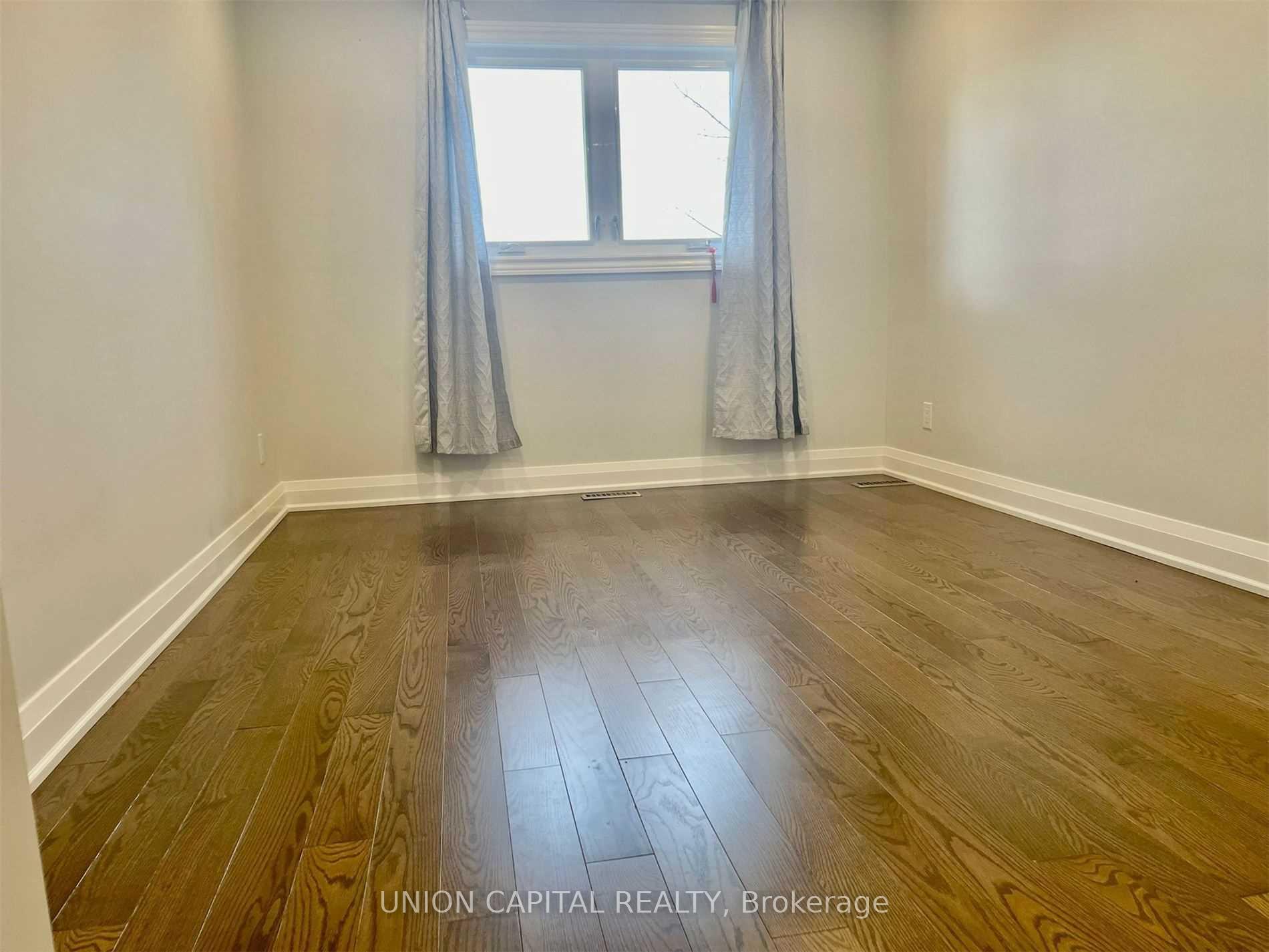 Photo 12 of Unit Upper, 121 Stargell Crescent, Markham, Raymerville — HOMEH