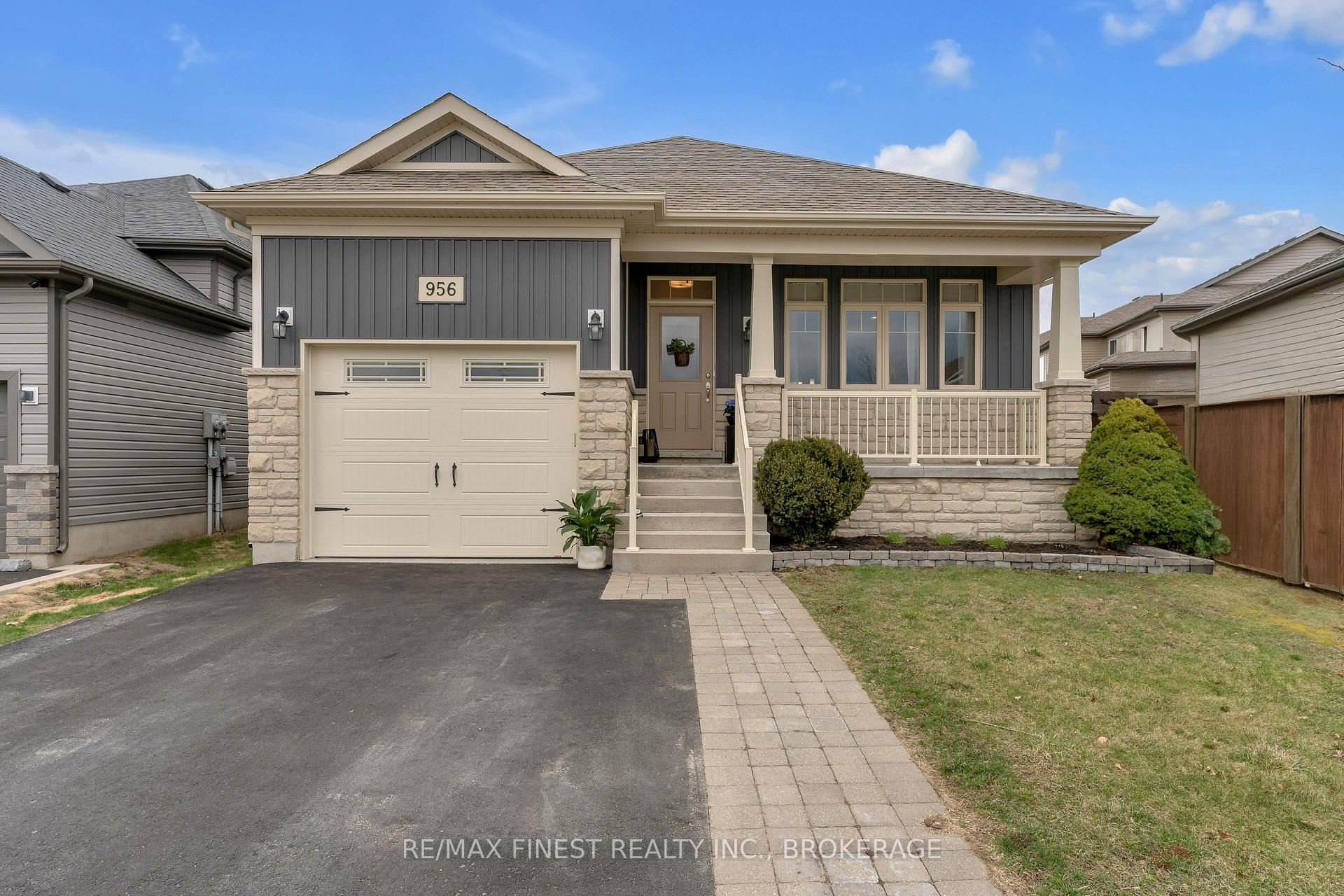 Photo 2 of 956 Blossom Street, Kingston, City Northwest — HOMEH