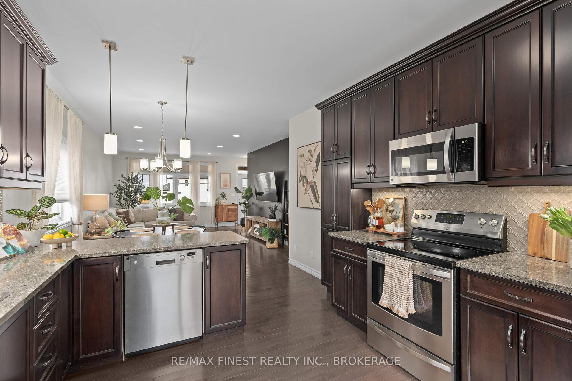 Photo 14 of 956 Blossom Street, Kingston, City Northwest — HOMEH