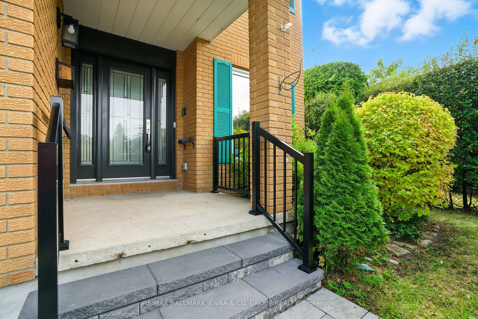 Photo 2 of 1115 St Emmanuel Terrace, Ottawa, Convent Glen North — HOMEH