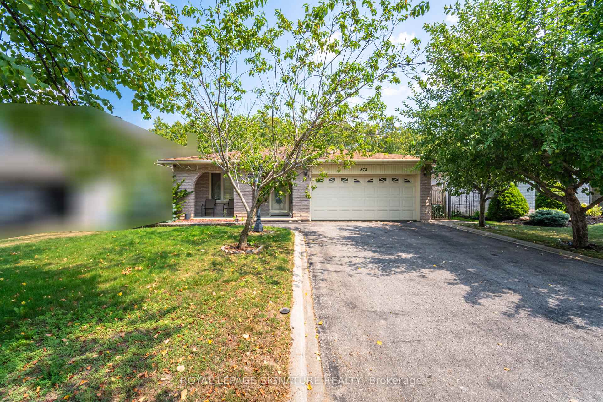 Front of 574 Antigua Crescent