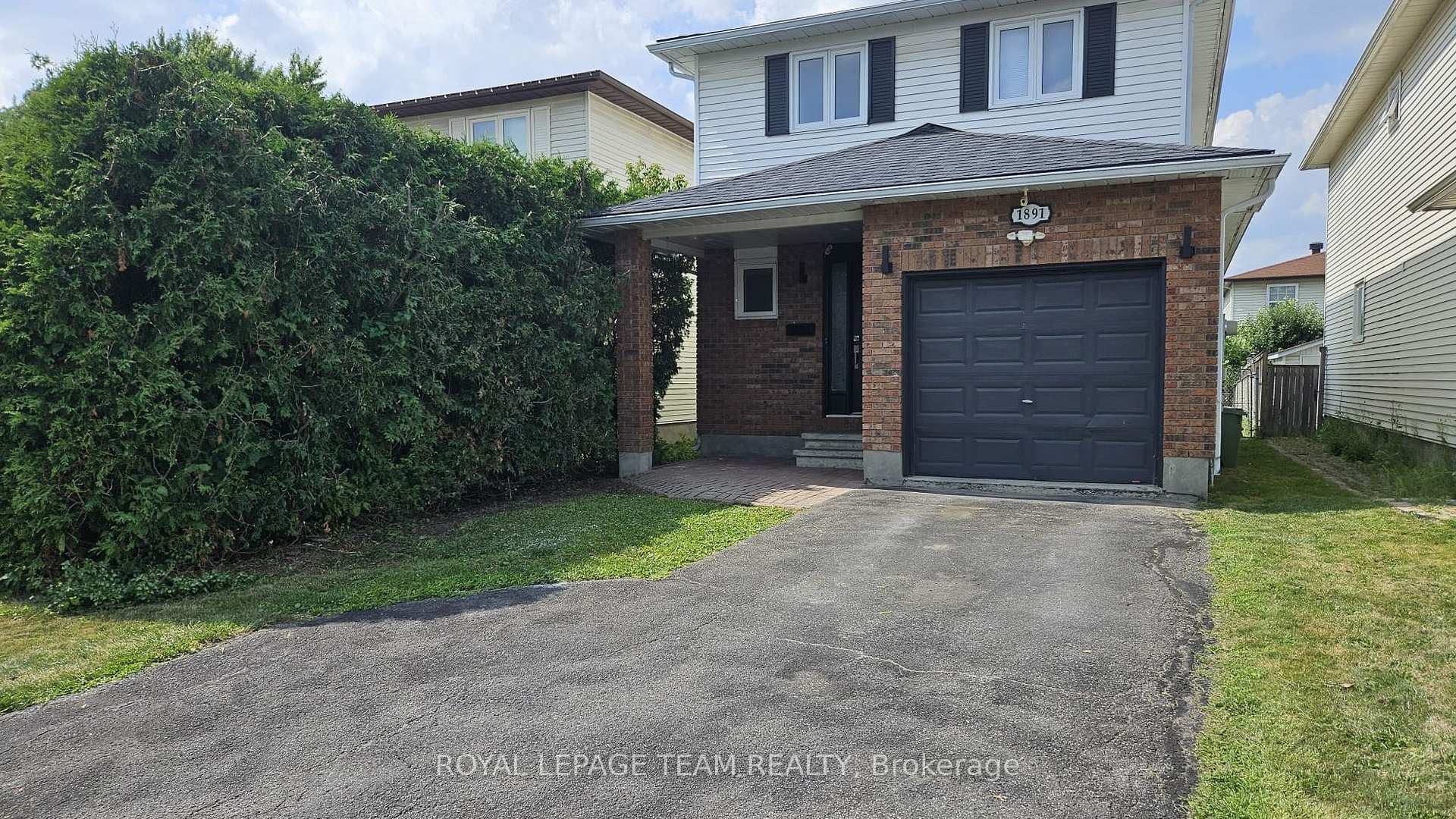 Photo 2 of 1891 Longman Crescent, Ottawa, Chateauneuf — HOMEH