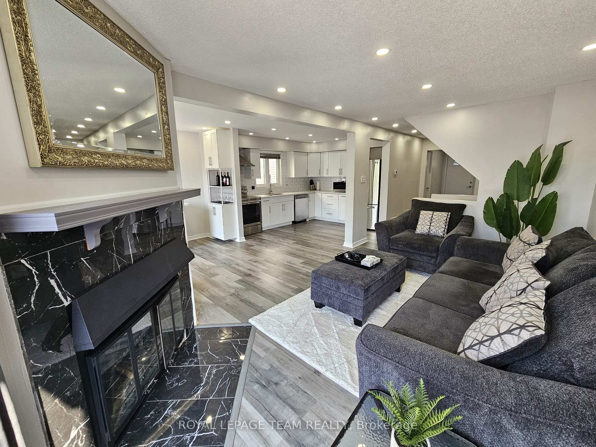 Photo 9 of 1891 Longman Crescent, Ottawa, Chateauneuf — HOMEH