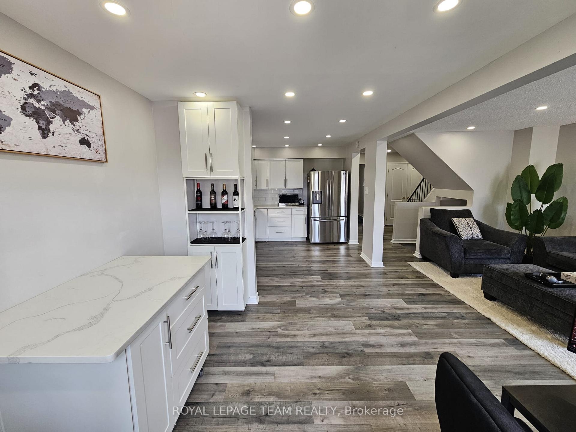 Photo 10 of 1891 Longman Crescent, Ottawa, Chateauneuf — HOMEH