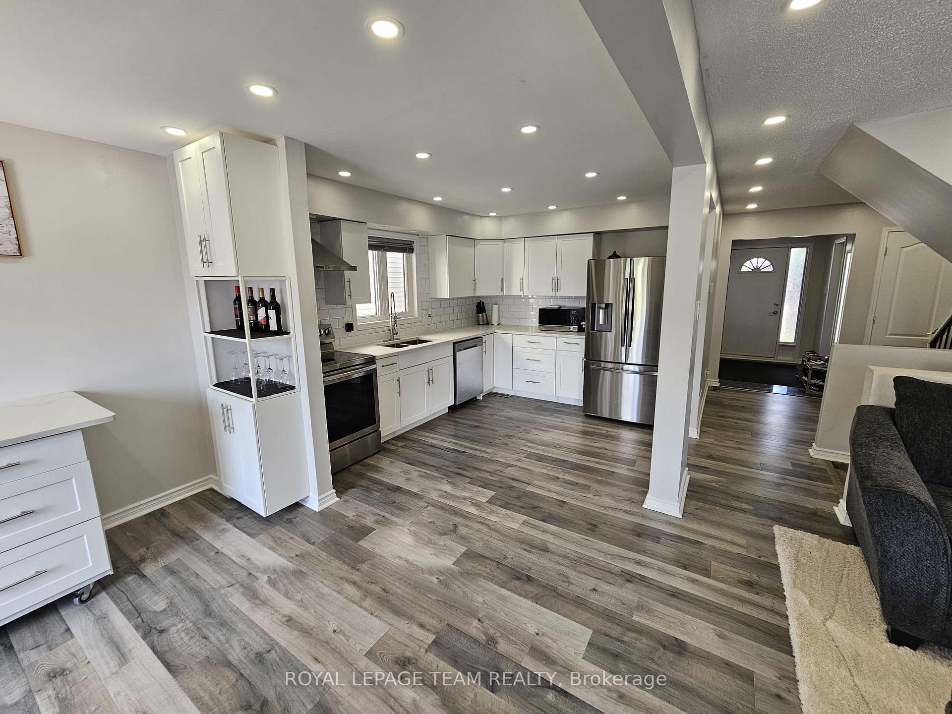 Photo 15 of 1891 Longman Crescent, Ottawa, Chateauneuf — HOMEH