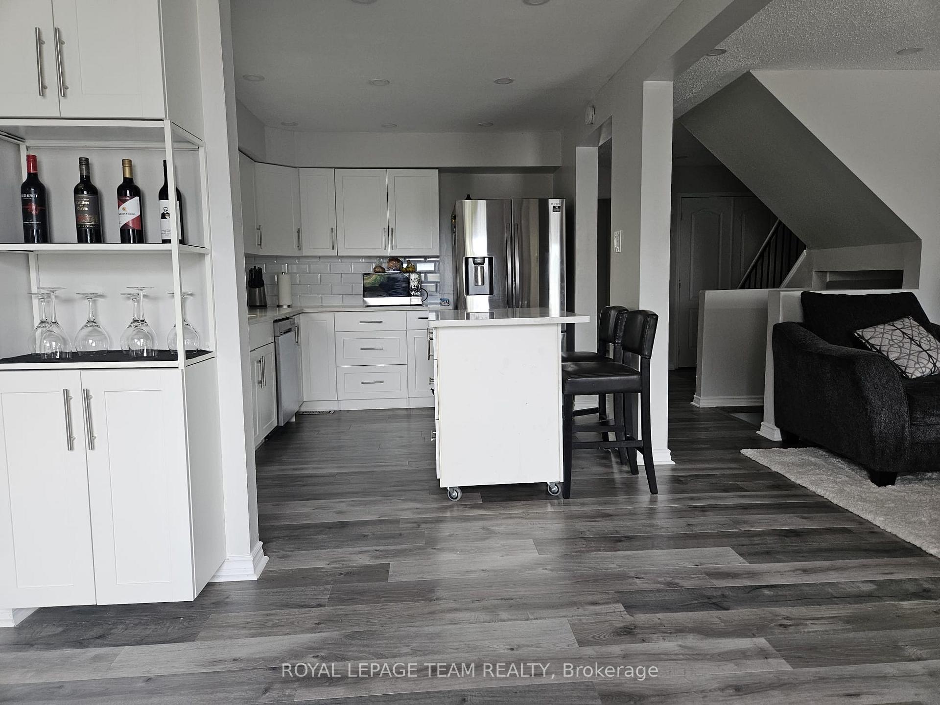 Photo 16 of 1891 Longman Crescent, Ottawa, Chateauneuf — HOMEH