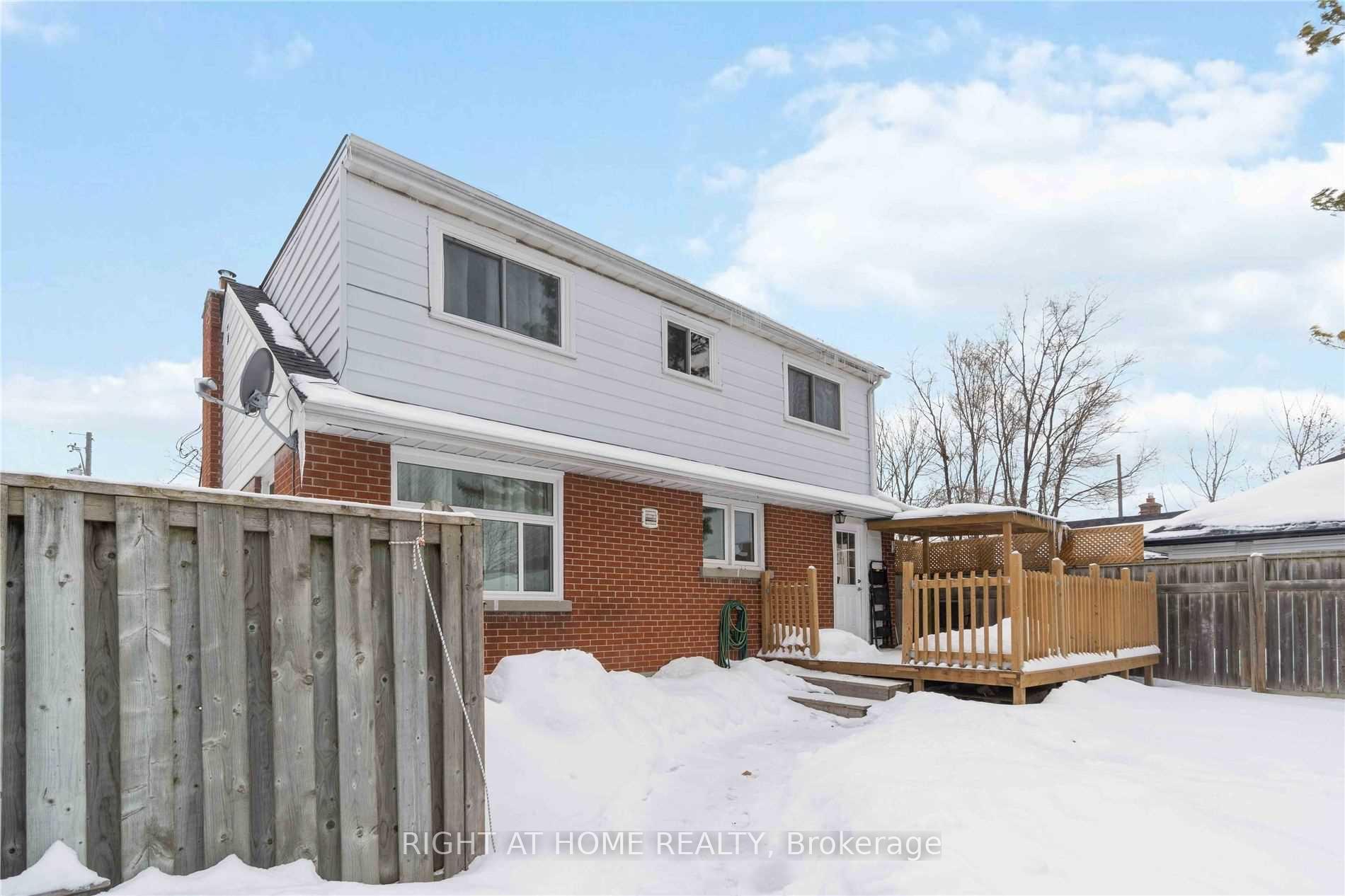 Photo 5 of 19 Burk Street, Oshawa, Vanier — HOMEH