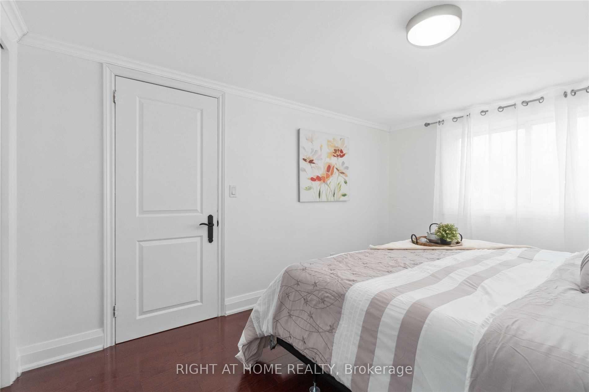 Photo 8 of 19 Burk Street, Oshawa, Vanier — HOMEH