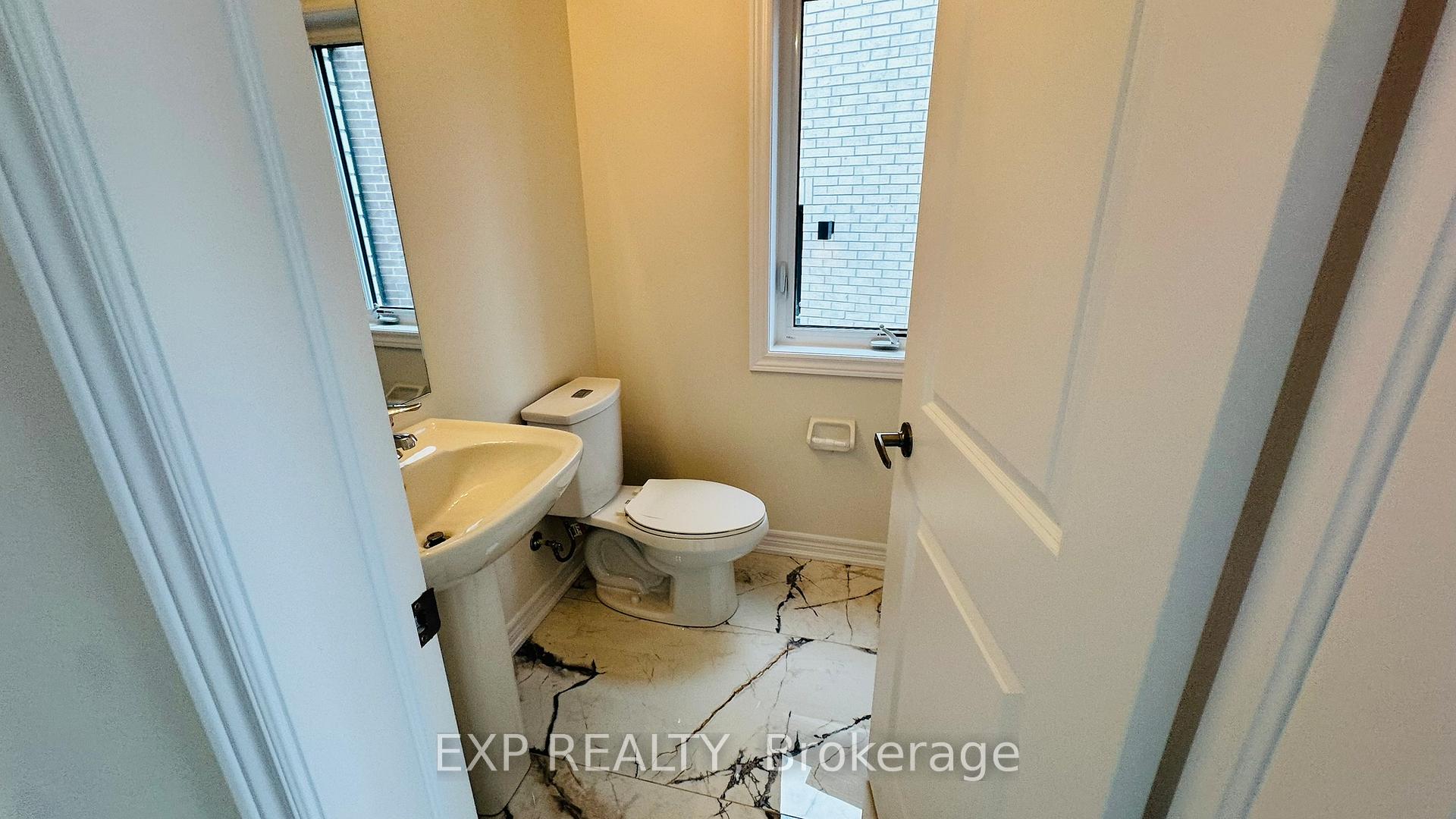 Photo 2 of 834 Apple Terrace, Milton, Cobban — HOMEH