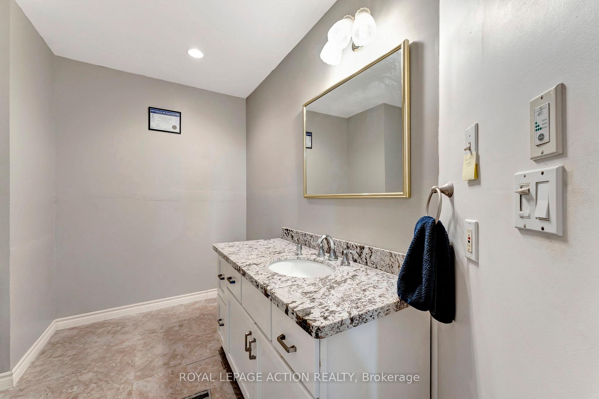 Photo 11 of 901 Windham Road 11, Norfolk, Ellaton — HOMEH