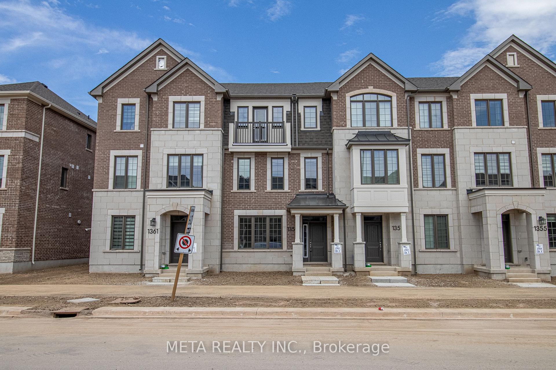 Front of 1359 William Halton Parkway