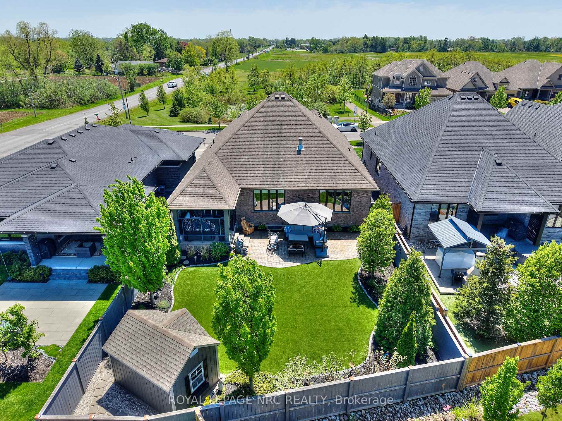 Photo 4 of 62 Rosewood Crescent, Pelham, Fonthill — HOMEH