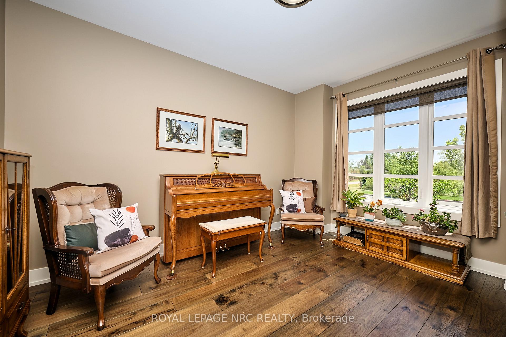 Photo 19 of 62 Rosewood Crescent, Pelham, Fonthill — HOMEH