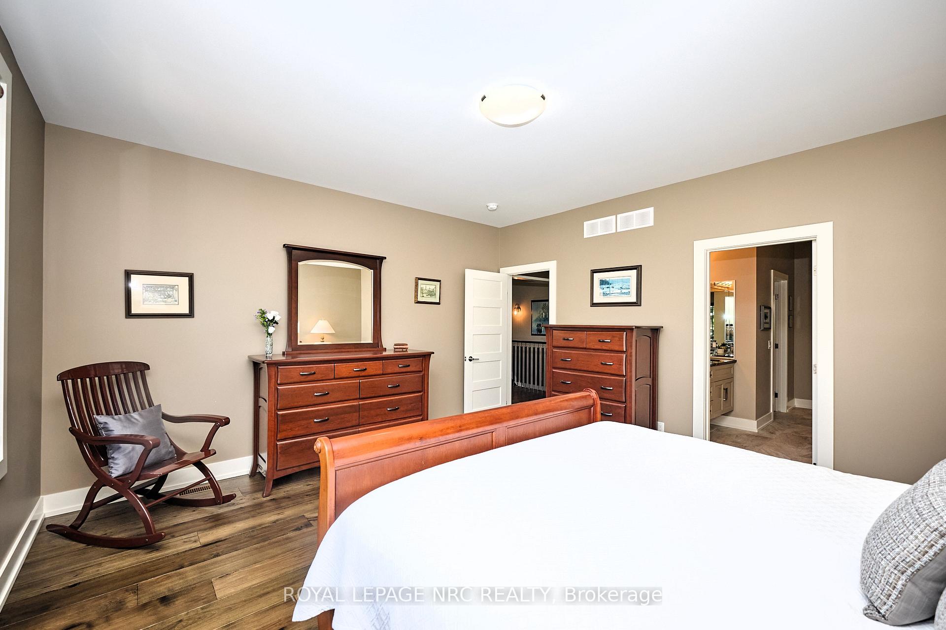 Photo 35 of 62 Rosewood Crescent, Pelham, Fonthill — HOMEH