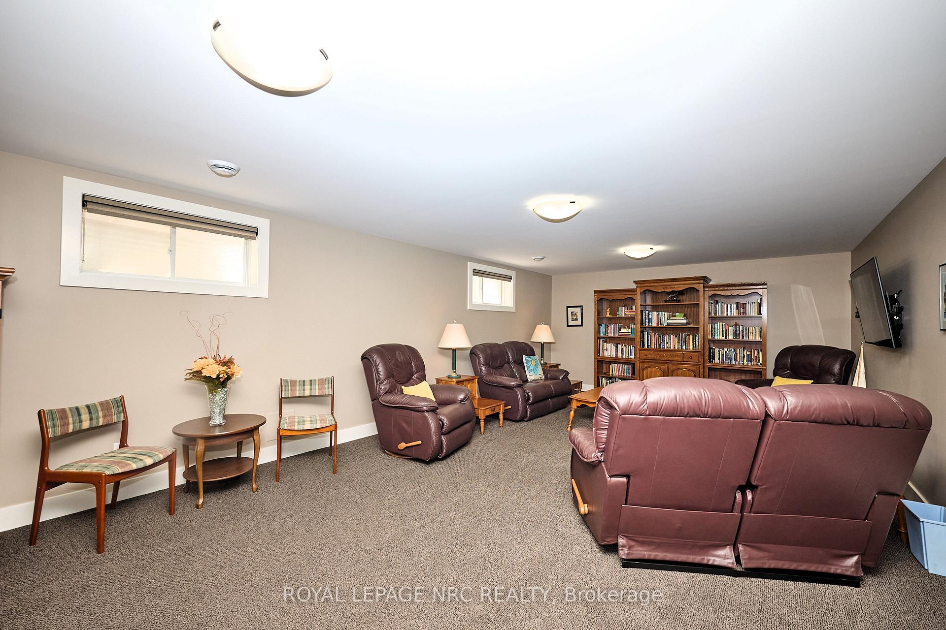Photo 41 of 62 Rosewood Crescent, Pelham, Fonthill — HOMEH