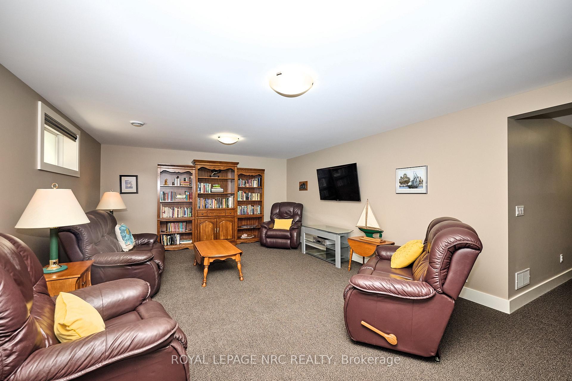 Photo 42 of 62 Rosewood Crescent, Pelham, Fonthill — HOMEH