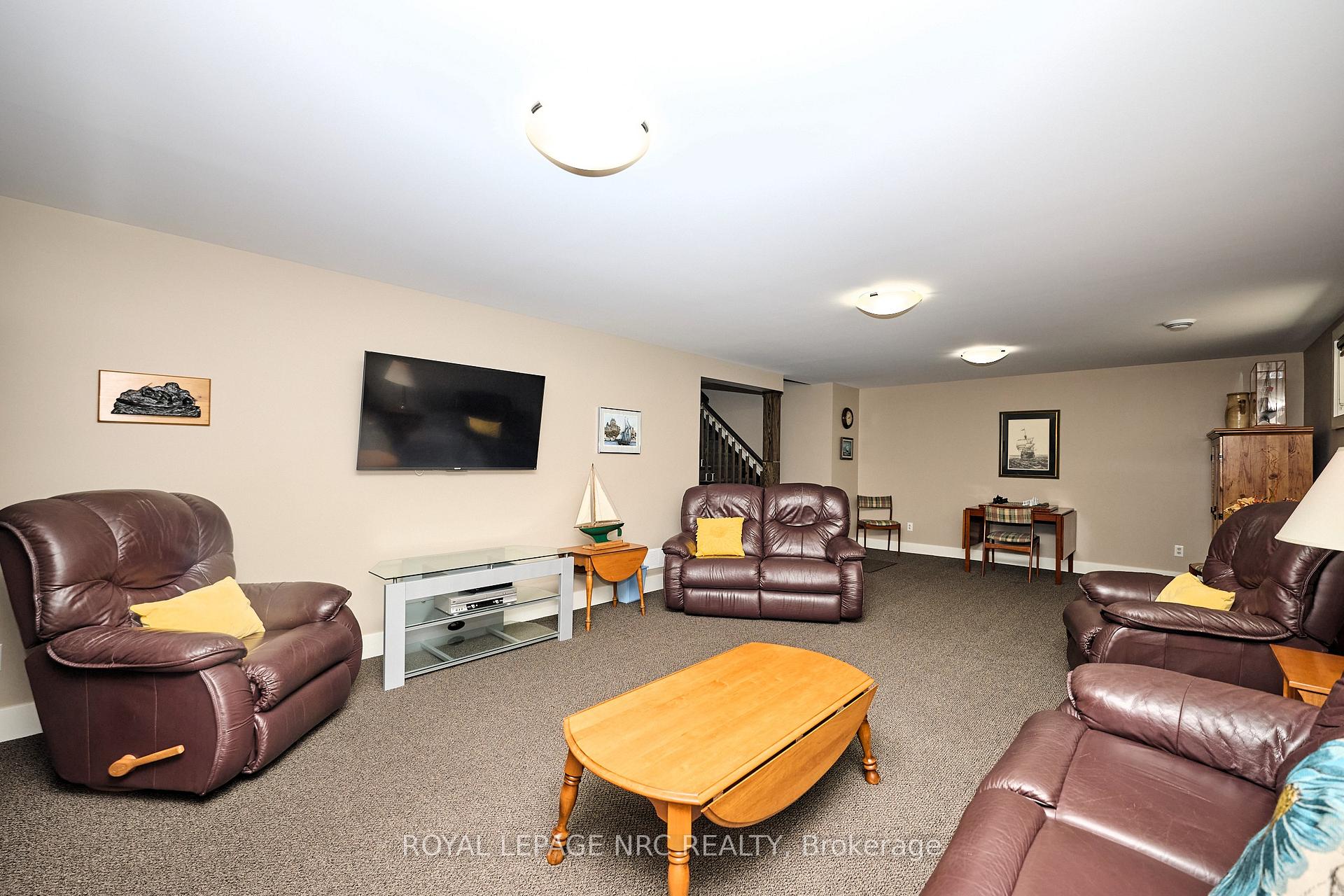 Photo 43 of 62 Rosewood Crescent, Pelham, Fonthill — HOMEH
