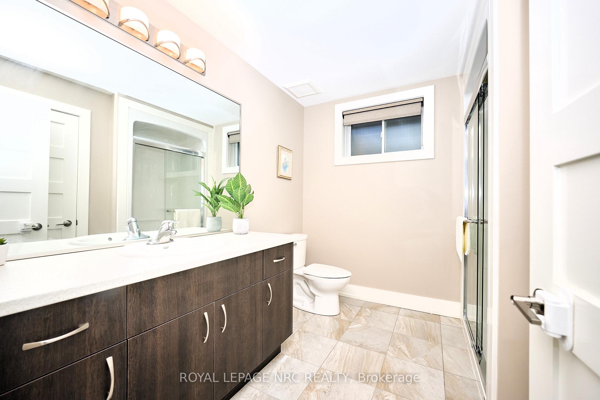 Photo 45 of 62 Rosewood Crescent, Pelham, Fonthill — HOMEH