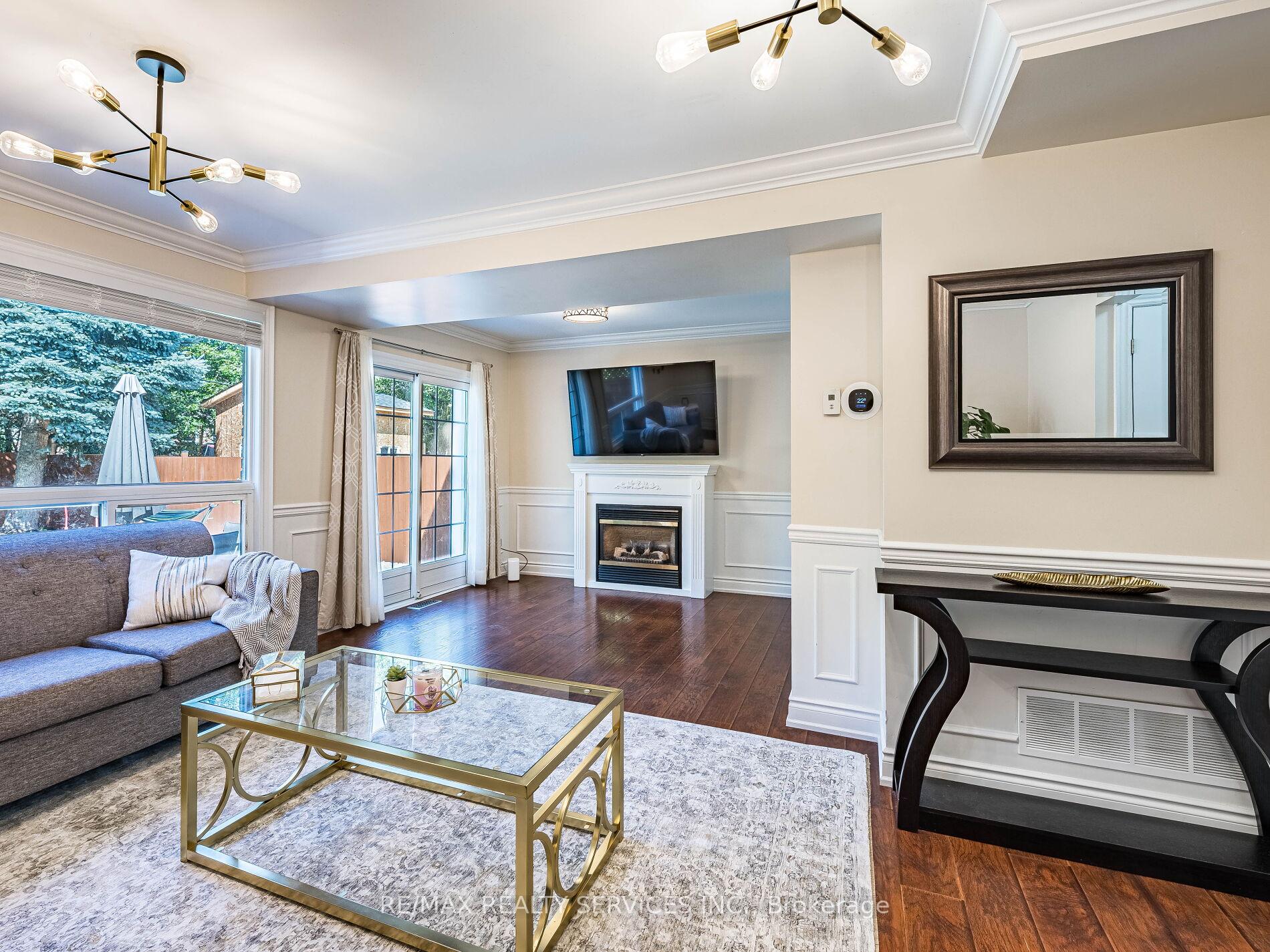 Photo 5 of 312 Killarney Court, Oshawa, Lakeview — HOMEH