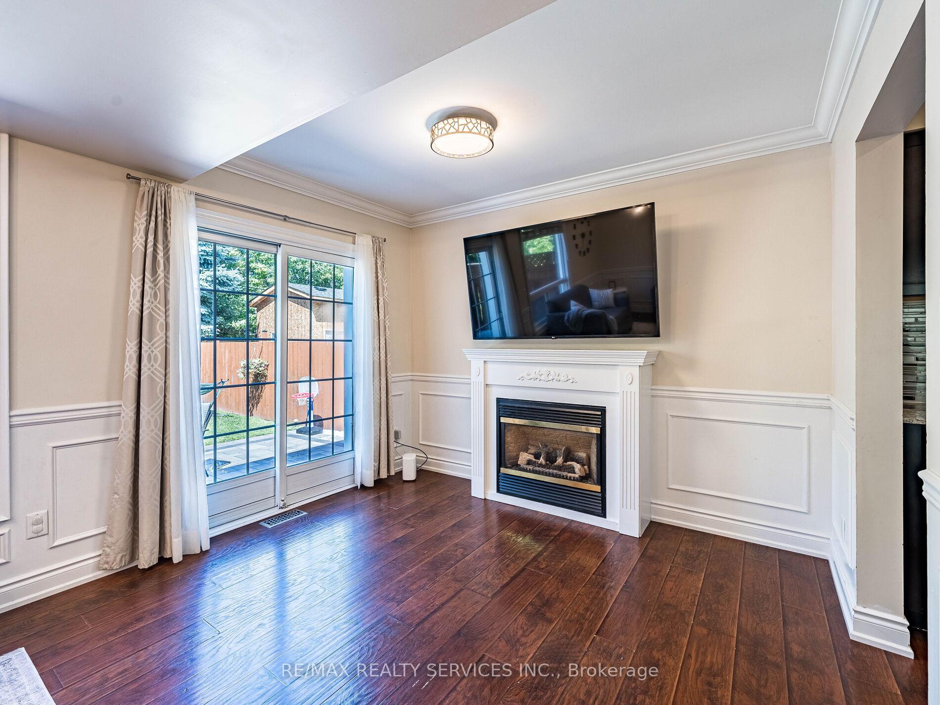 Photo 8 of 312 Killarney Court, Oshawa, Lakeview — HOMEH