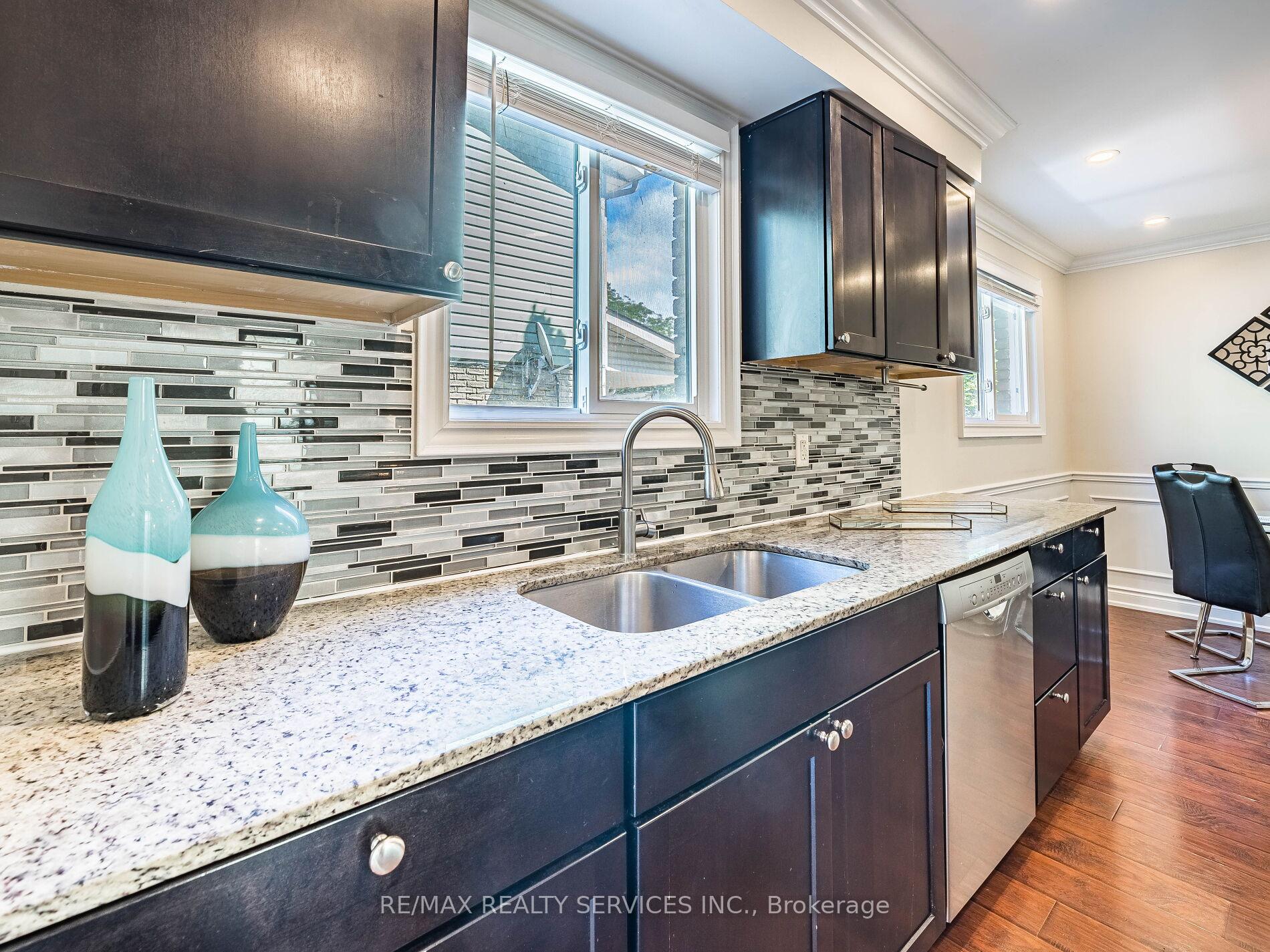 Photo 12 of 312 Killarney Court, Oshawa, Lakeview — HOMEH