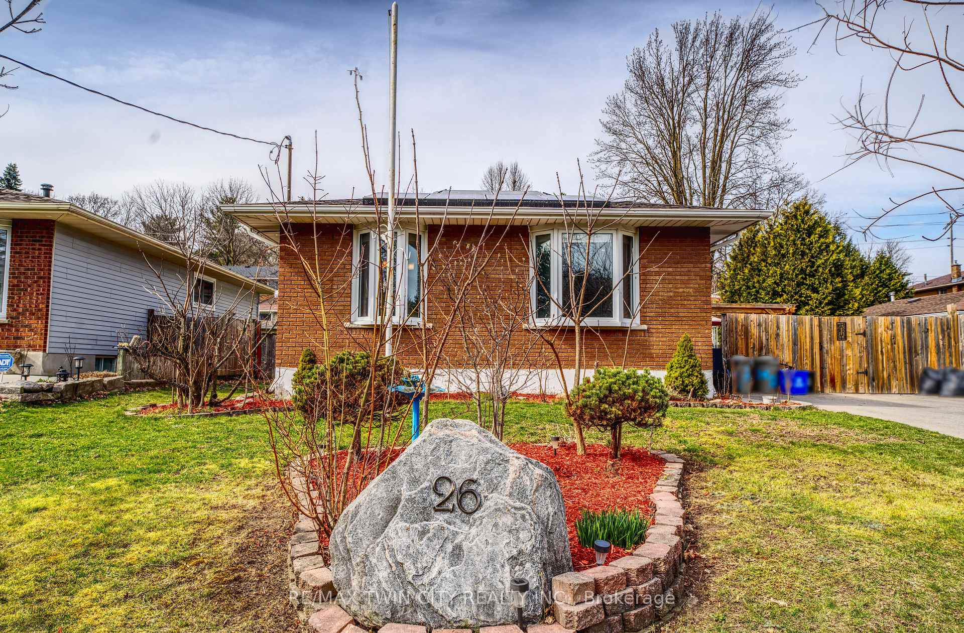 Photo 1 of 26 Ashton Drive, Norfolk, Simcoe — HOMEH