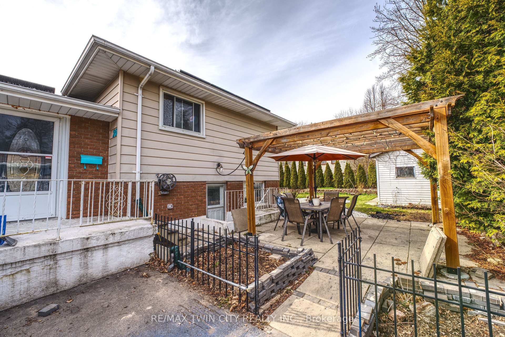 Photo 7 of 26 Ashton Drive, Norfolk, Simcoe — HOMEH