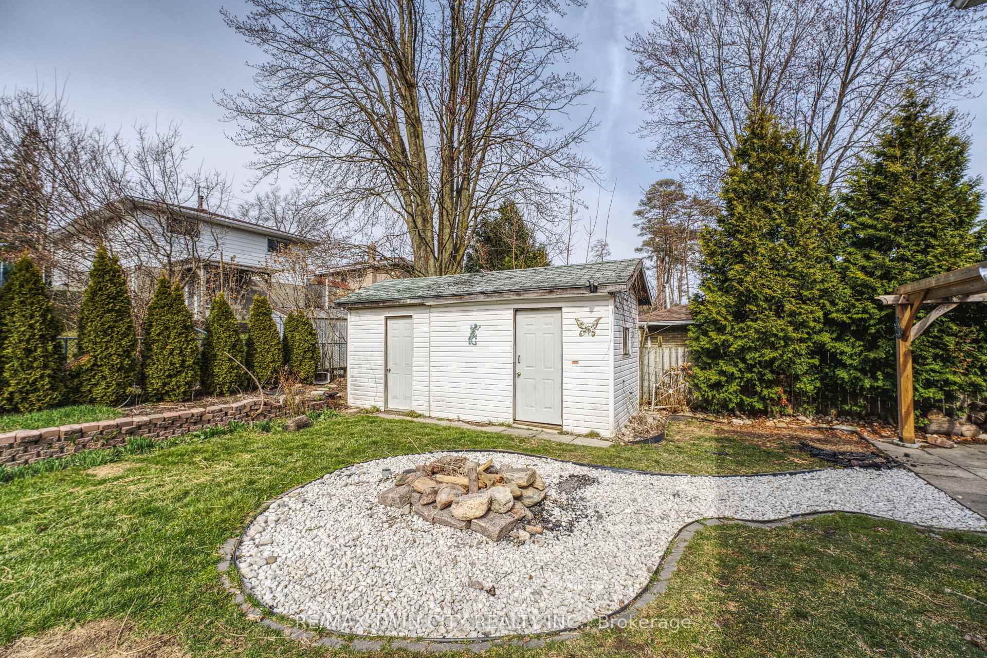 Photo 10 of 26 Ashton Drive, Norfolk, Simcoe — HOMEH