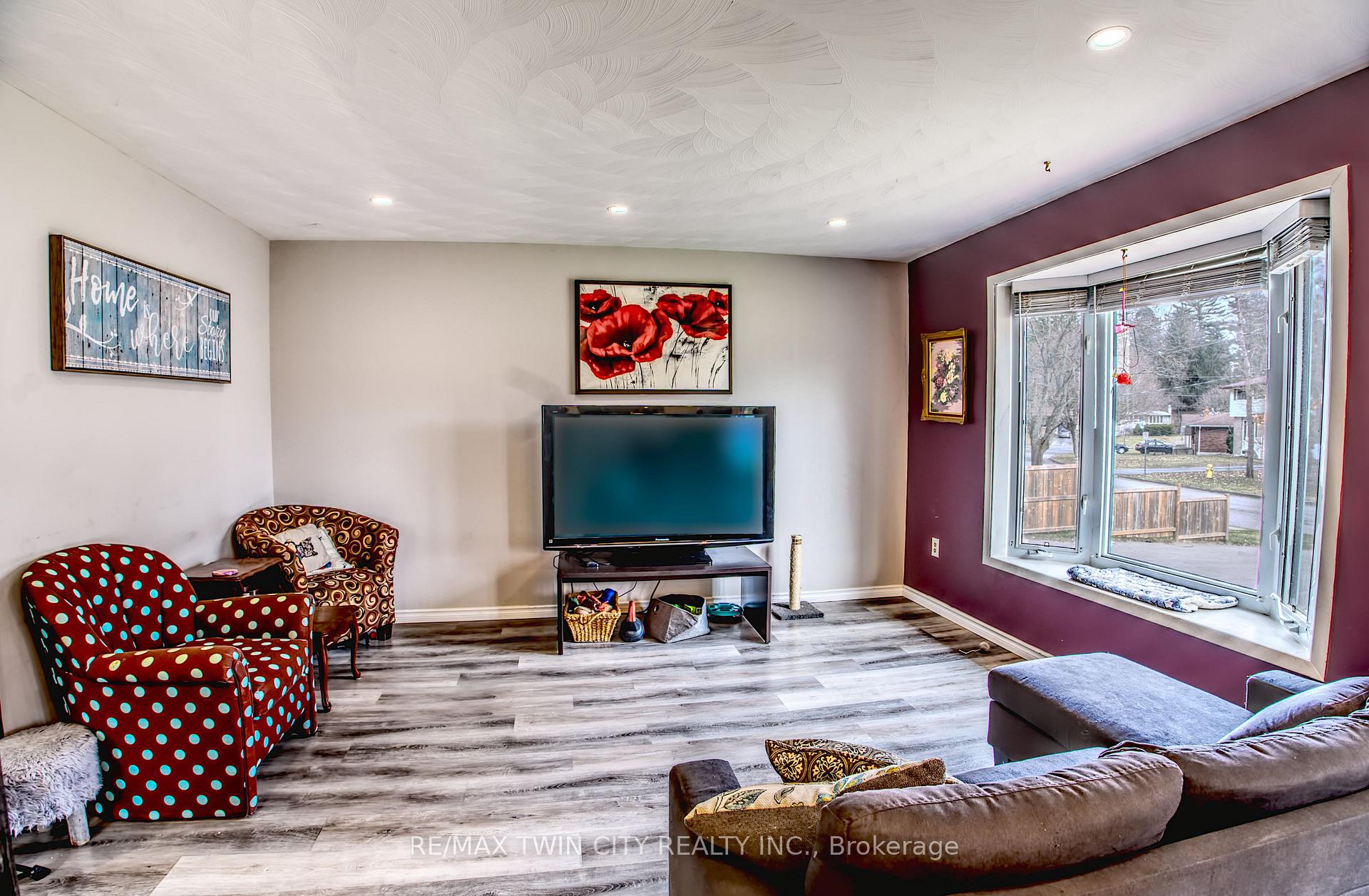 Photo 16 of 26 Ashton Drive, Norfolk, Simcoe — HOMEH