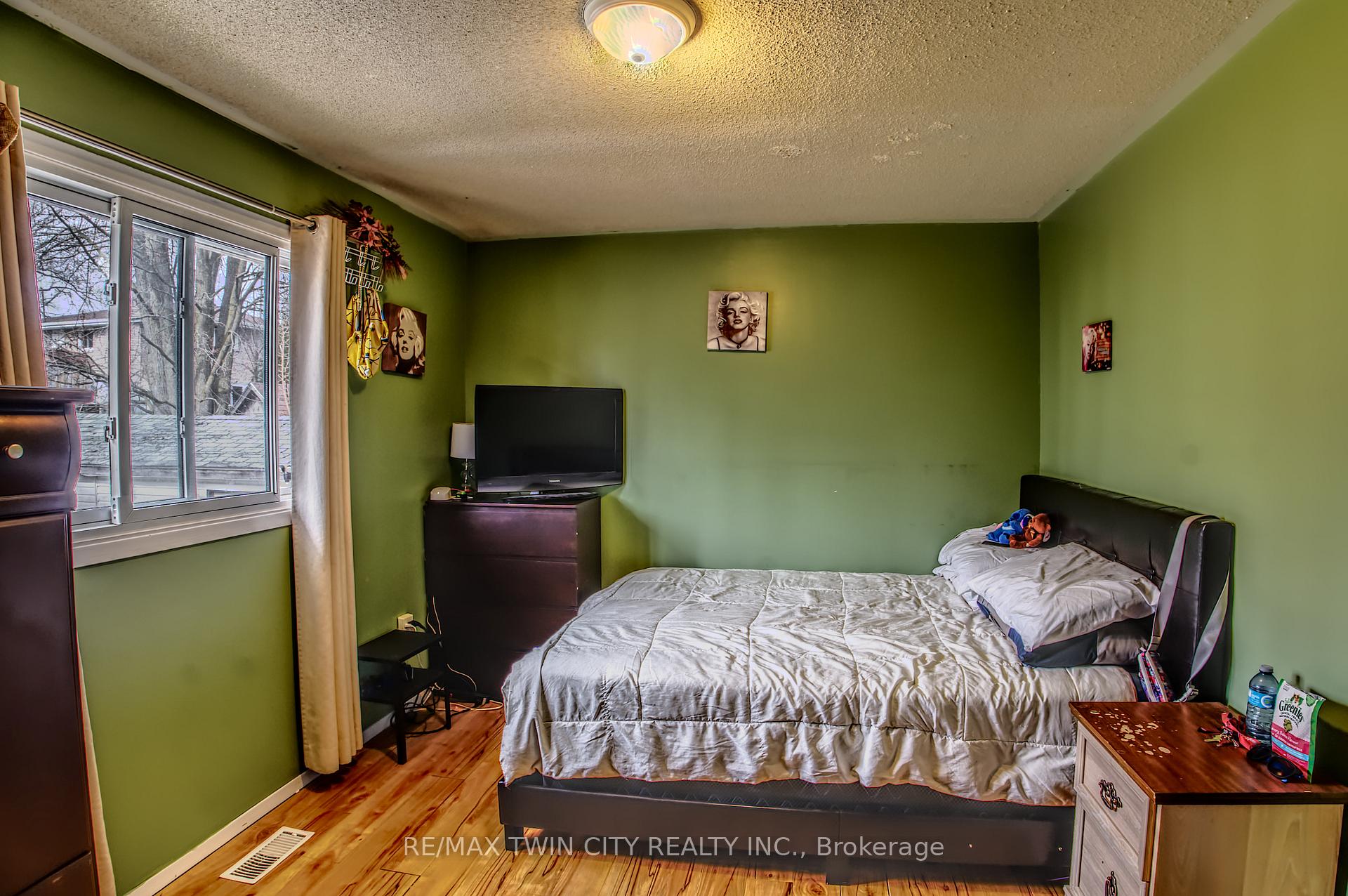 Photo 18 of 26 Ashton Drive, Norfolk, Simcoe — HOMEH