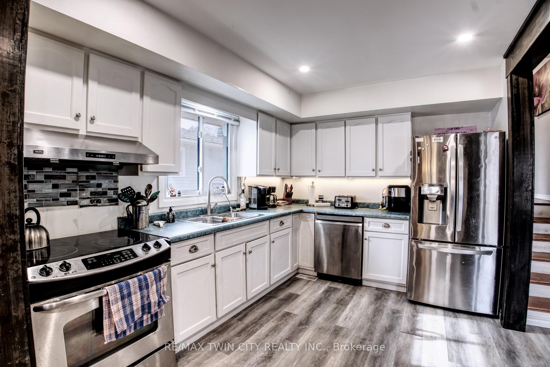 Photo 26 of 26 Ashton Drive, Norfolk, Simcoe — HOMEH