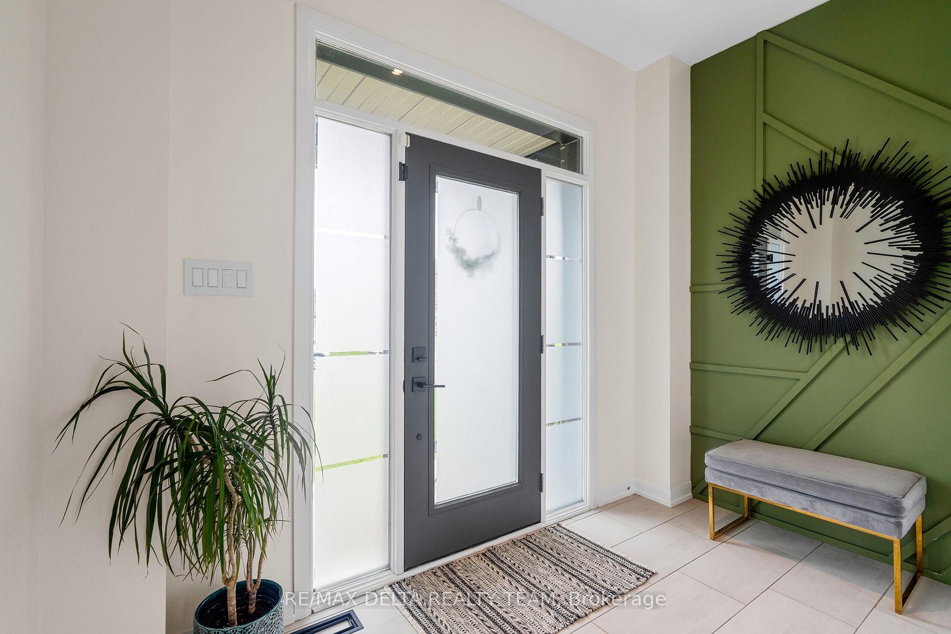 Photo 3 of 252 Aquarium Avenue, Ottawa, Avalon West — HOMEH
