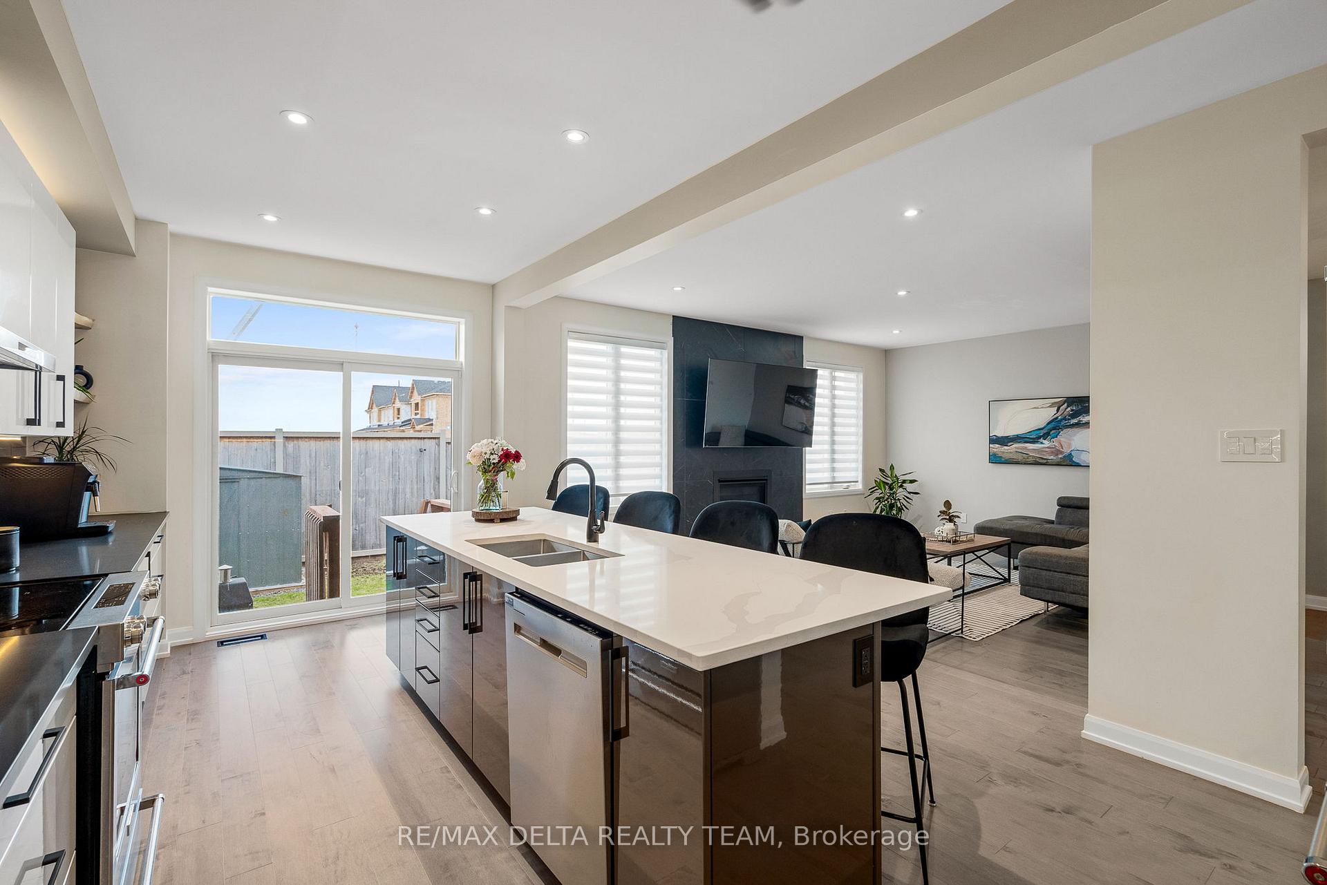 Photo 15 of 252 Aquarium Avenue, Ottawa, Avalon West — HOMEH