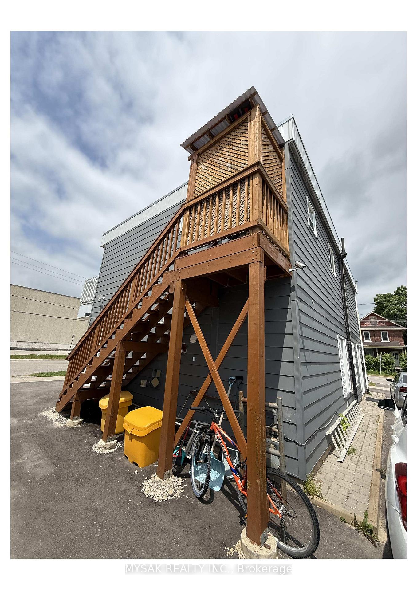 Photo 8 of 81 Peter Street S, Orillia — HOMEH