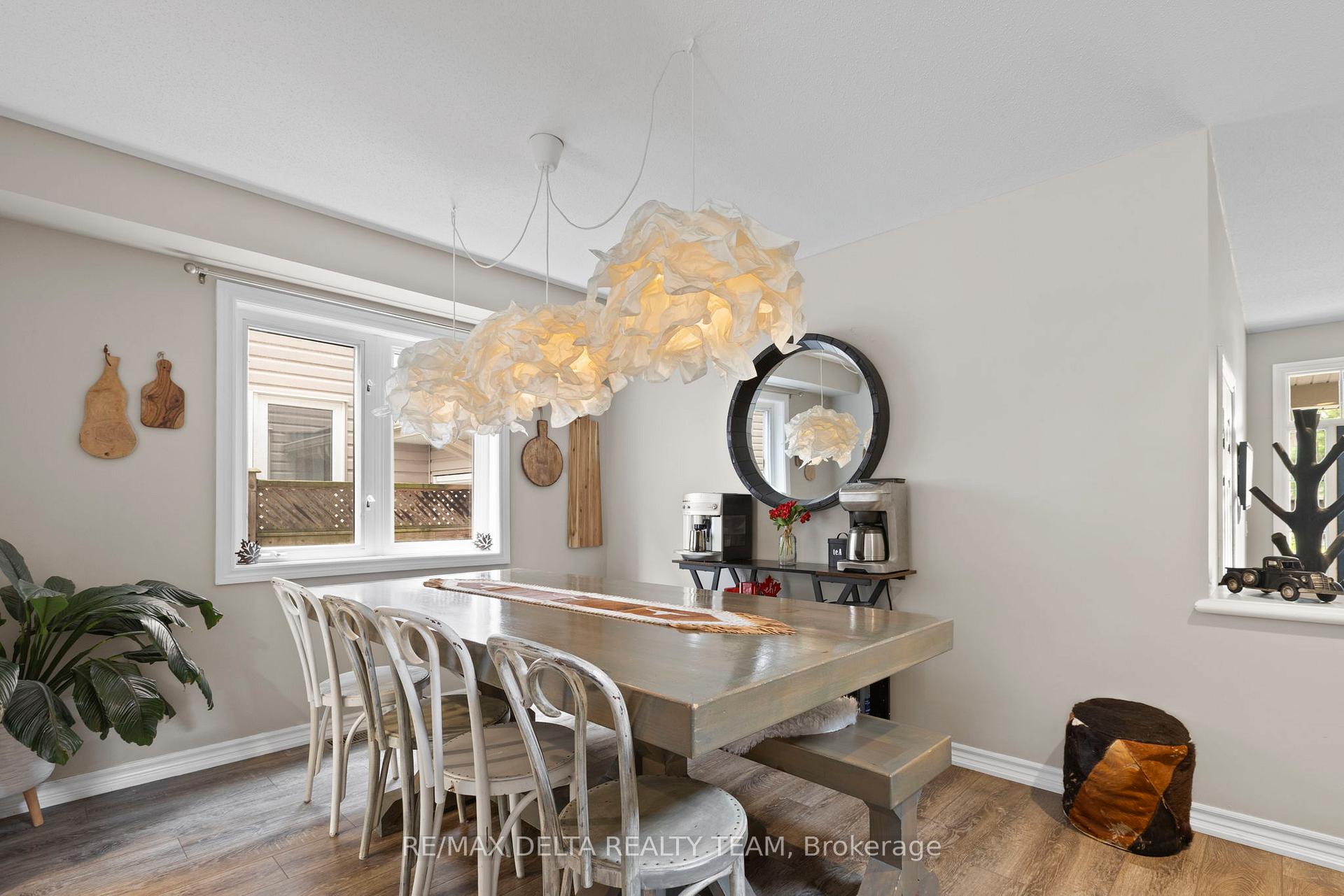 Photo 5 of 2070 Melette Crescent, Ottawa, Avalon East — HOMEH