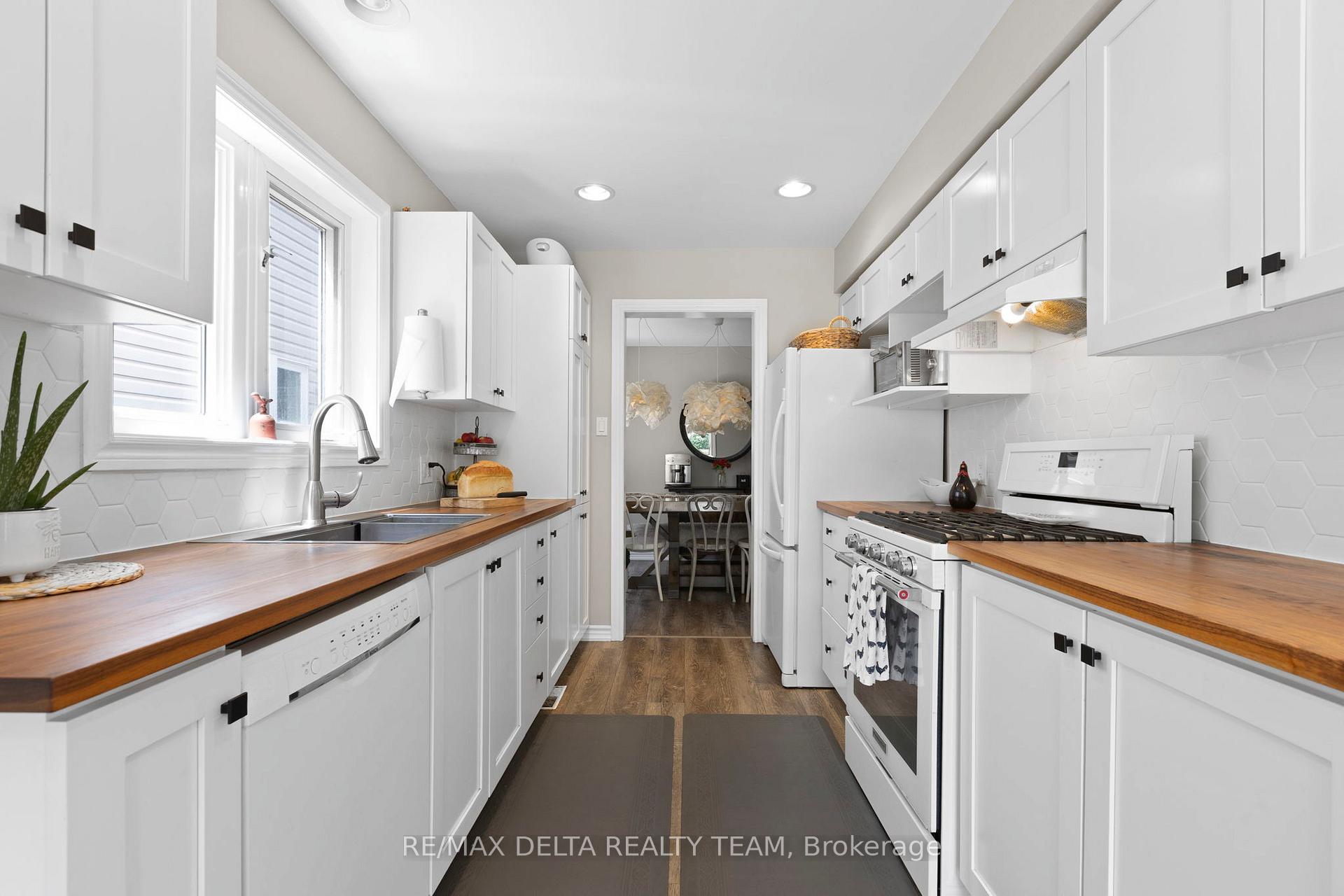 Photo 9 of 2070 Melette Crescent, Ottawa, Avalon East — HOMEH