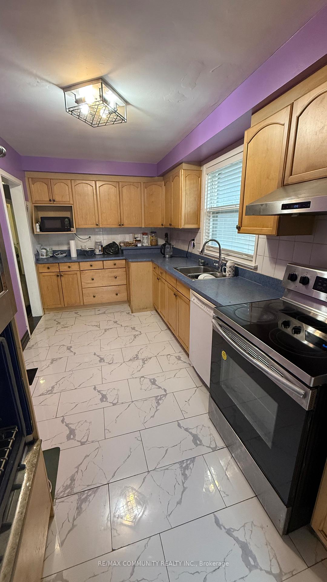 Photo 3 of Unit Main, 591 Harmony Road S, Oshawa, Donevan — HOMEH