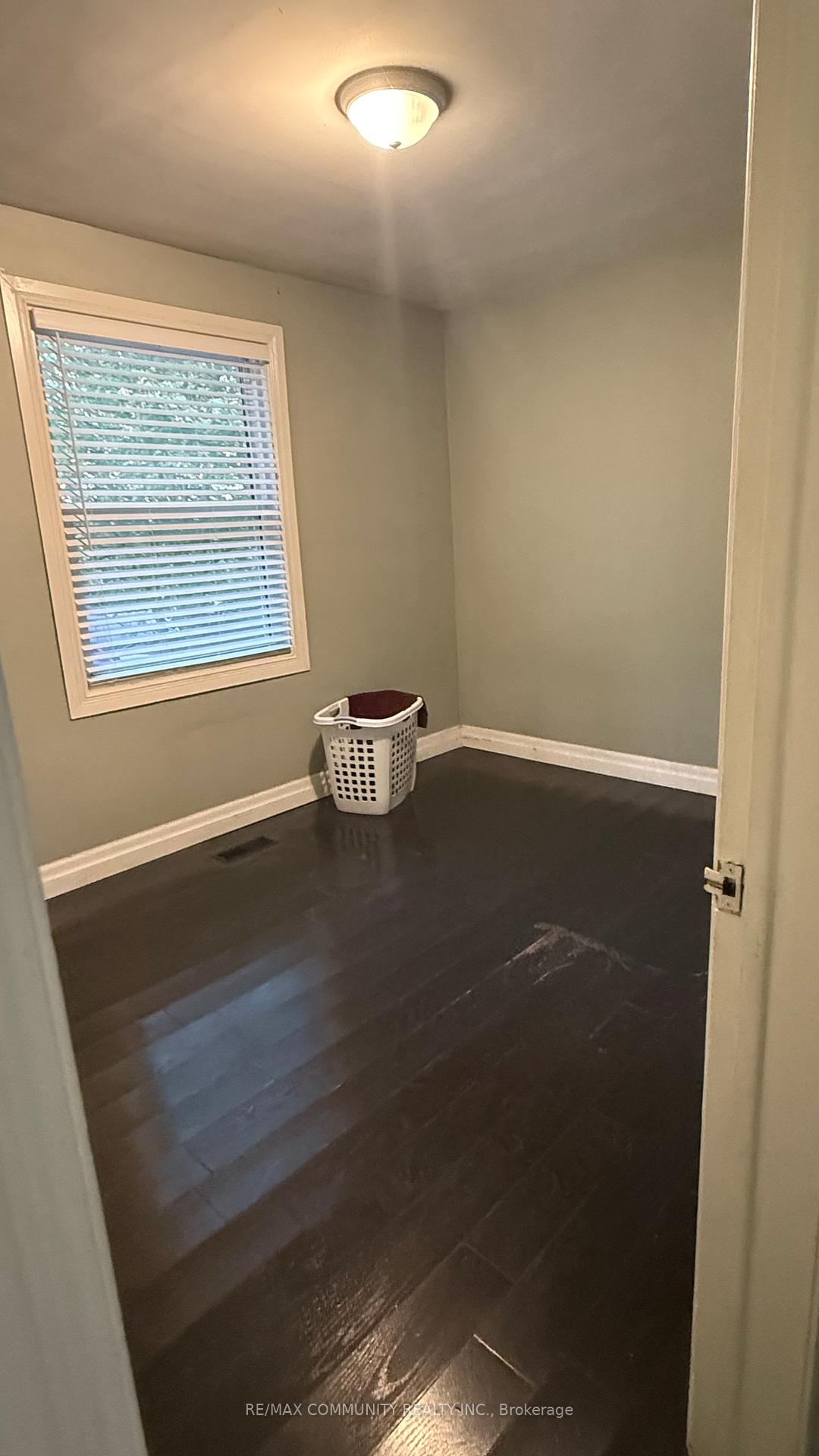 Photo 9 of Unit Main, 591 Harmony Road S, Oshawa, Donevan — HOMEH