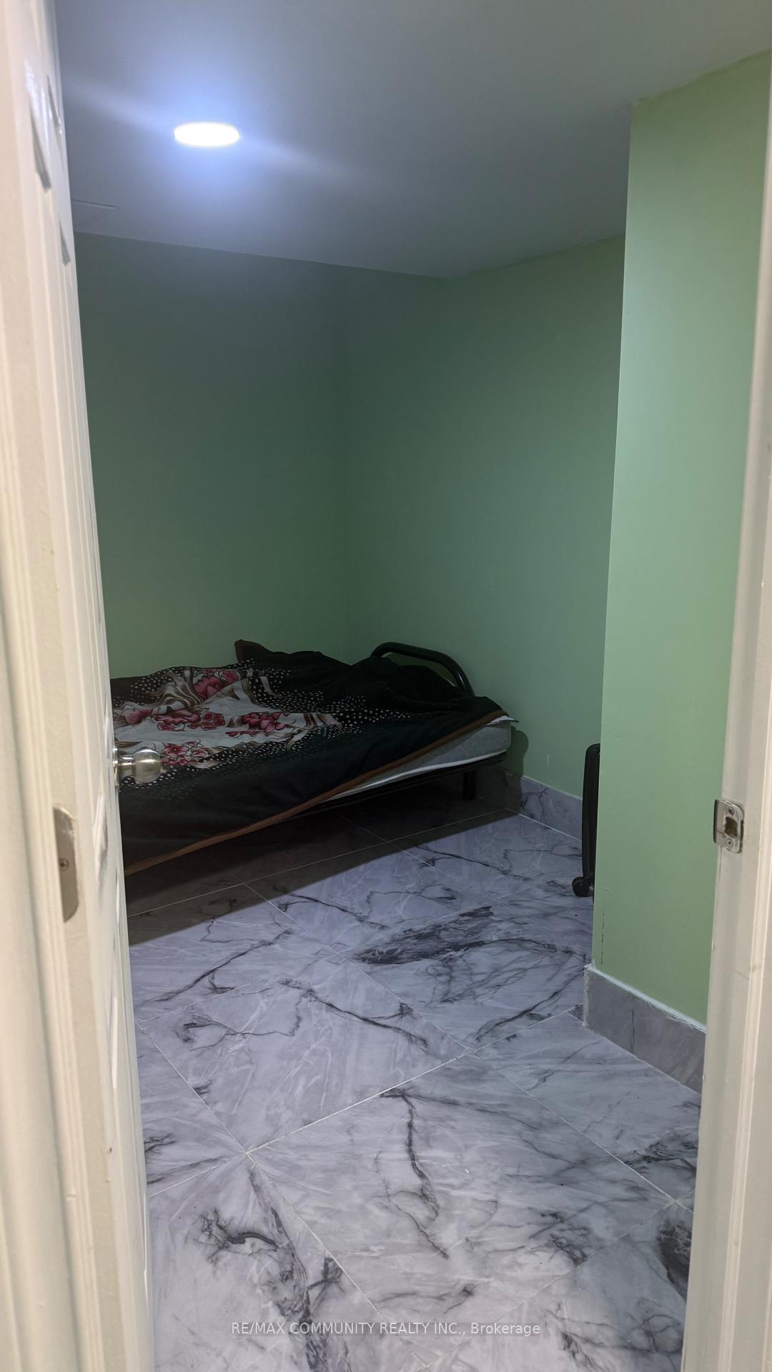 Photo 11 of Unit Main, 591 Harmony Road S, Oshawa, Donevan — HOMEH