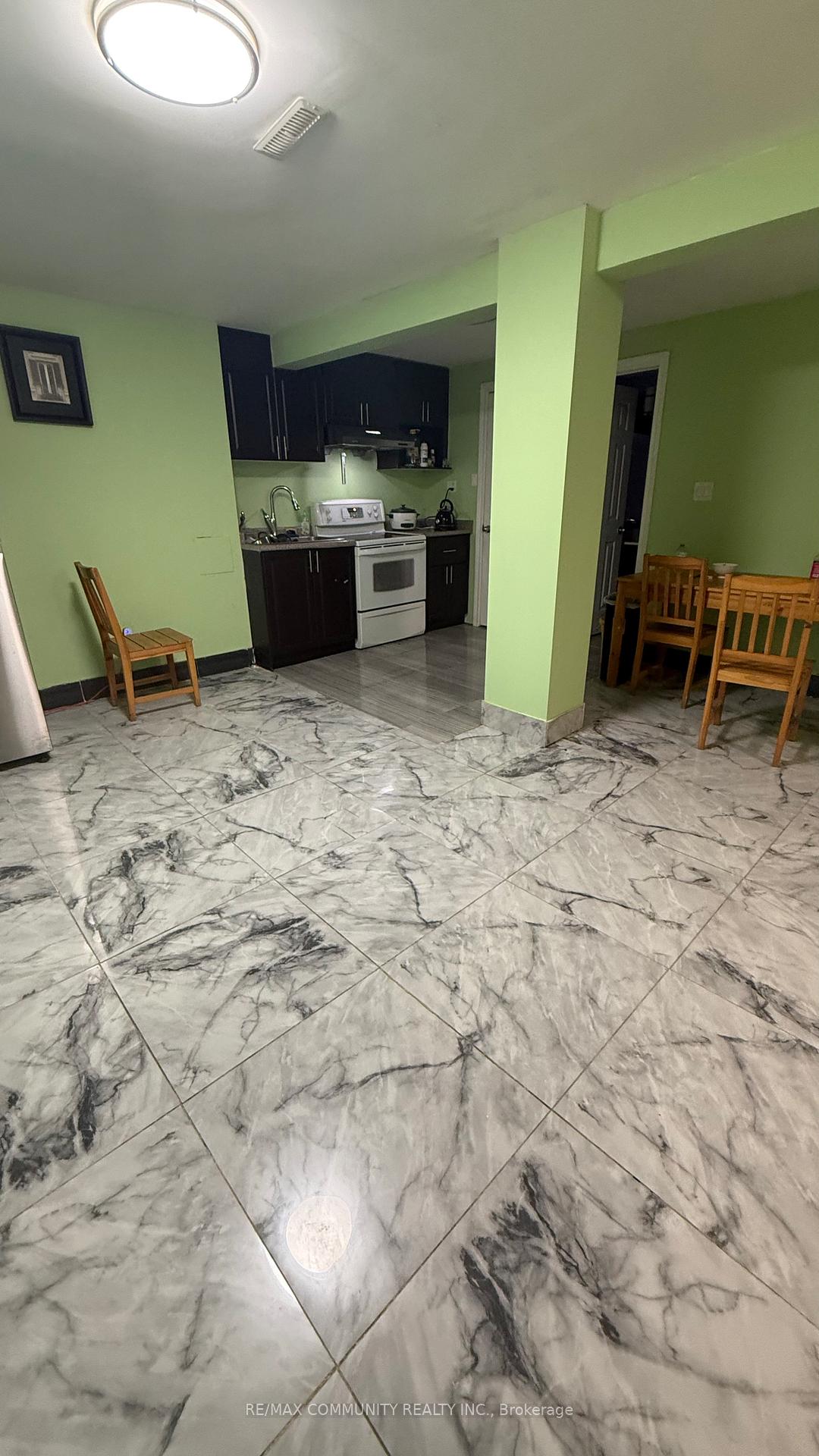 Photo 13 of Unit Main, 591 Harmony Road S, Oshawa, Donevan — HOMEH