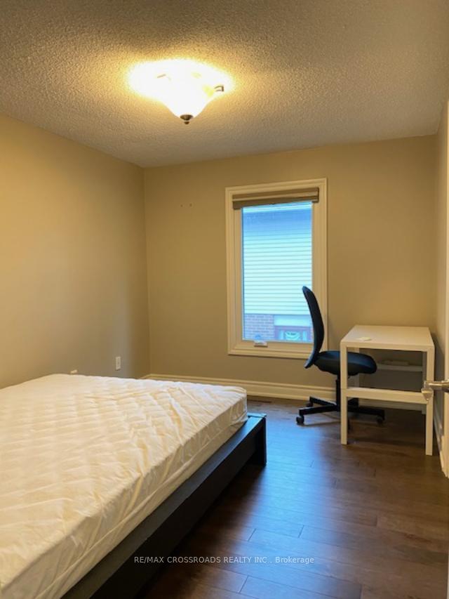 Photo 9 of 68 Innisbrook Crescent, Markham, Aileen-Willowbrook — HOMEH