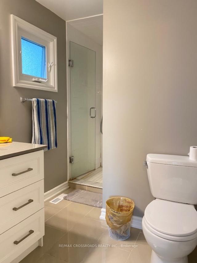 Photo 11 of 68 Innisbrook Crescent, Markham, Aileen-Willowbrook — HOMEH