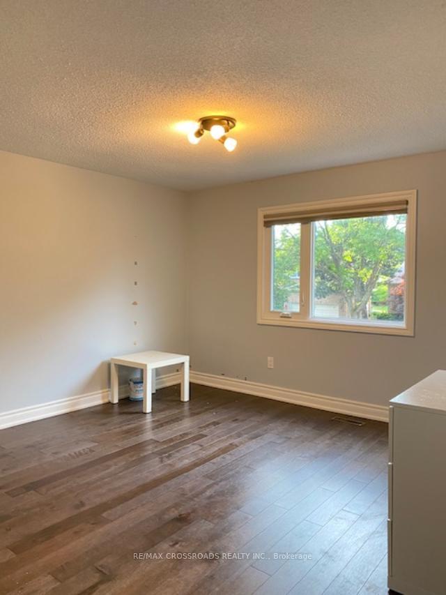 Photo 13 of 68 Innisbrook Crescent, Markham, Aileen-Willowbrook — HOMEH