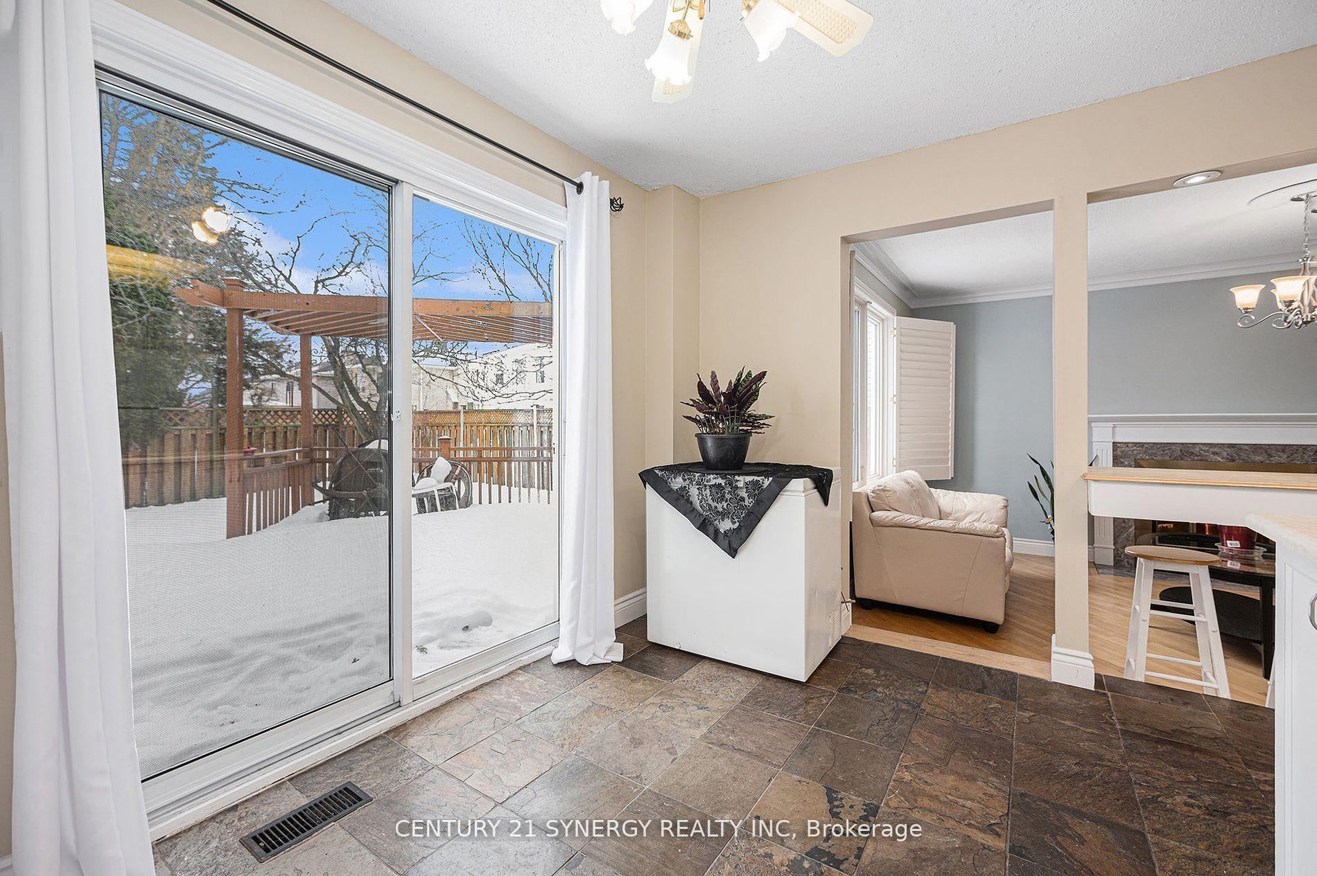 Photo 14 of 666 Mathieu Way, Ottawa, Fallingbrook/Pineridge — HOMEH