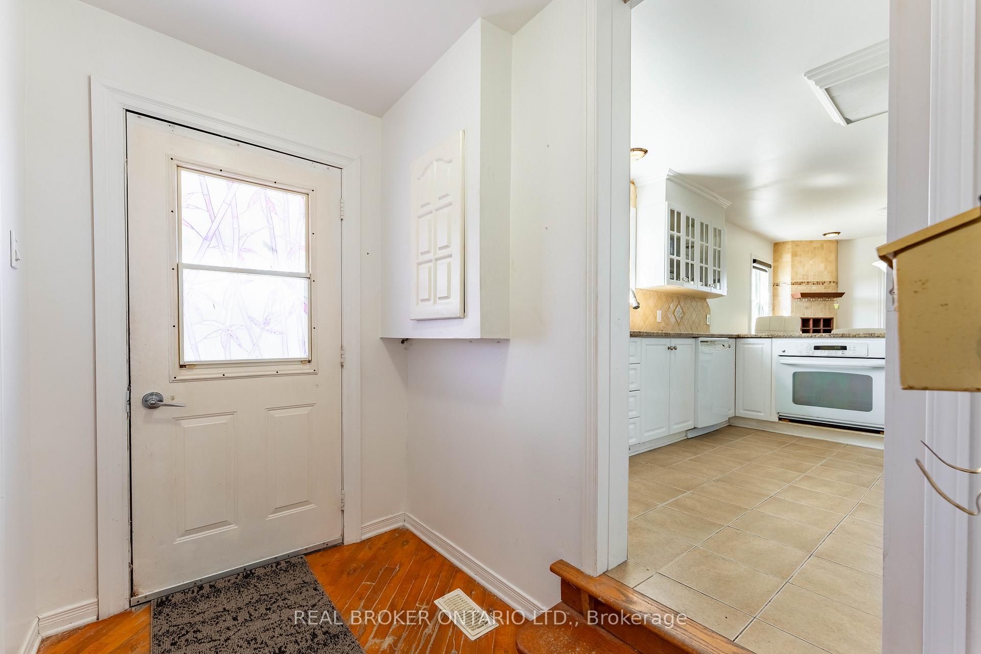 Photo 2 of 3449 Sarsfield Road, Ottawa, Cumberland West — HOMEH